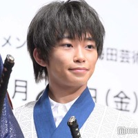 加藤清史郎、KAT-TUN亀梨和也＆SixTONES京本大我と密着ショット「ヤマトナデシコ思い出す」「かっこよすぎ」と話題に 画像