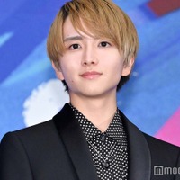 板垣李光人、金髪にヘアチェンジ 新ビジュアルでイベント登場【ブルーピリオド】 画像