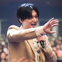 吉沢亮のサプライズに会場騒然「どうですか？生の吉沢亮は」“客席降臨”に号泣するファン続出 画像