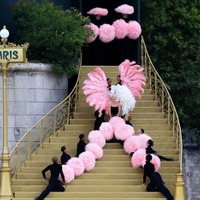 レディー・ガガ「パリ五輪」開会式幕開け飾る Dior衣装まとい登場 画像