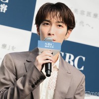 Snow Man渡辺翔太、“顔から下は全部なし”脱毛事情告白 メンバーからは「フリーザって呼ばれています」 画像