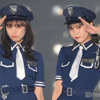 大友花恋＆田中芽衣、警官コスプレで美脚ちらり 敬礼ポーズ決める【関西コレクション 2024 A／W】 画像