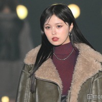 おさき、ミニスカから堂々美脚 色気溢れる【関西コレクション 2024 A／W】 画像