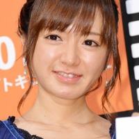 紺野あさ美さん、第4子出産発表 夫の杉浦稔大投手＆娘との3ショット公開 画像