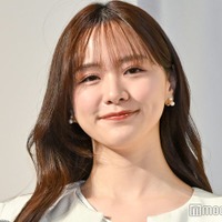 森香澄、ミニワンピから美脚披露 未公開お気に入りショットに反響「脚線美」「色っぽい」 画像