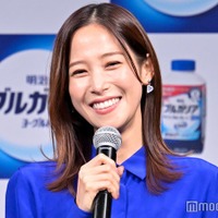 鷲見玲奈、産後トレーニング姿公開 娘とのチャレンジ動画に「ストイック」「微笑ましい」と称賛の声 画像