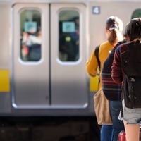 【電車で】女性「大きくなったら何になりたい？」すると、男の子のまさかの回答に「車内にいた人たちも目が点に！」 画像