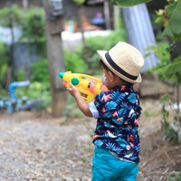 夏休みに…子どもたちが水鉄砲で遊んでいると“雷”が！？→すると、子どもの無邪気なひと言に「驚かされた」 画像