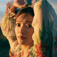 櫻坂46田村保乃、サンタフェの夕陽に包まれ大人の表情 2nd写真集先行カット解禁 画像