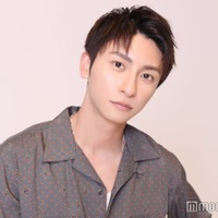 AAA與真司郎、美腹筋際立つ水着姿 世界1人旅ショットに「絵になる」「ムキムキでかっこいい」と反響 画像