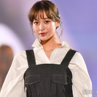 野崎萌香、美脚輝くテニスウェア姿「顔小さくてびっくり」「見惚れちゃう」の声 画像