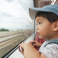 【夜の電車で】4歳「おれまだ歩けるよ！」→これに続く親子の会話に「つい笑ってしまいました」 画像