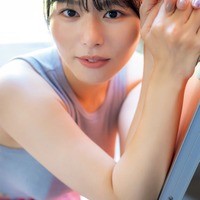 “元ホテリエの新人女優”七瀬凜花、初の水着グラビアで表現力発揮 抜群スタイルで魅了 画像