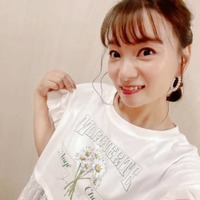 保田圭、辻希美からプレゼント！ガーリーコーデに反響「爽やかですね」「とても似合ってます！」 画像