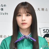 乃木坂46与田祐希、美肌輝くキャミ姿でカーテンくるまる「表情1つ1つが可愛い」「破壊力抜群」の声 画像