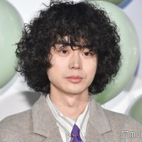 菅田将暉、ドラマ「ミスなか」アフロヘアは地毛だった「鎌倉殿の13人」義経役の後だからこそ実現 画像