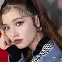 せいら、オン眉パッツンヘアで雰囲気ガラリ 美肩も披露「オーラ倍増」「モードな感じが素敵」の声 画像