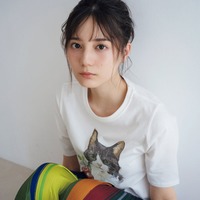 日向坂46小坂菜緒、お団子ヘアが可愛い 美しい横顔にドキッ 画像