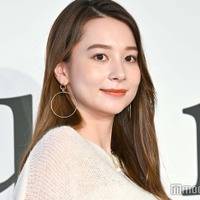 Niki、美谷間くっきり“パンチ強め”なランジェリー姿公開「ノックアウト」「セクシーで可愛い」3rd写真集表紙カットに反響続々 画像