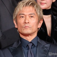 内野聖陽、イメチェン姿が話題「かっこよすぎる」「破壊力すごい」人気キャラに重ねる声も 画像