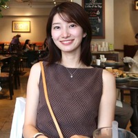 TBS吉村恵里子アナ、ミニスカから美脚スラリ「オールスター感謝祭」オフショットに反響「スタイル抜群」「モデルみたい」 画像