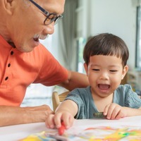 じぃじ「おじいちゃんと孫くんとではどっちが可愛い？」→4歳とのお茶目なやりとりに「思わず笑ってしまった」 画像