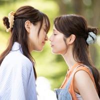 「チェイサーゲームW2」菅井友香＆中村ゆりかがキス 大学時代の回想シーンに視聴者悶絶「返事がいい」「甘すぎる」 画像