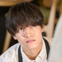 【離婚後夜 第1話】伊織(佐野晶哉)、既婚者の香帆(久保田紗友)に恋心抱く 画像