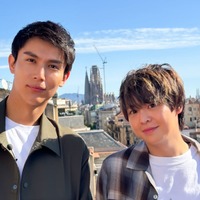 “親友”Hey! Say! JUMP有岡大貴＆中川大志、初の海外2人旅へ スペイン満喫で涙目に 画像