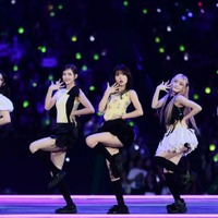 ILLITイロハ、客席の両親に呼びかけ ユナは大役務める【SBS INKIGAYO LIVE in TOKYO】 画像