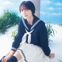 加藤小夏、美脚&ウエストちらり「ウイングマン」衣装で「ヤンジャン」初登場 画像