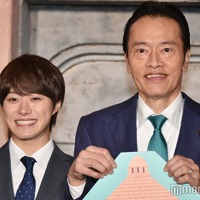 なにわ男子・大橋和也、遠藤憲一に自己紹介ギャグ贈呈 現場でハグ＆お尻マッサージも【民王R】 画像