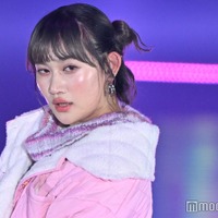 元アンジュルム佐々木莉佳子、ツインお団子が可愛い ピンクファッションで魅せる【GirlsAward 2024AW】 画像