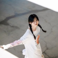 櫻坂46山下瞳月、おさげヘアで透明感溢れる「週刊少年マガジン」表紙登場 画像