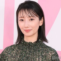 波瑠、新鮮なピンク衣装で美スタイル披露「雰囲気違う」「アイドルみたい」と反響 画像