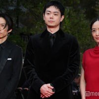 三宅健、井上真央をエスコート 菅田将暉はベロアジャケットでシックに【第37回東京国際映画祭】 画像