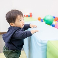 【プレイルームで】まさかの力技！？1歳息子の驚きの行動に「思わず笑ってしまいました」 画像