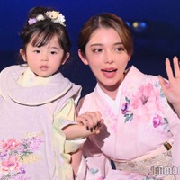 20歳で2児の母・渡辺リサ、娘との初ランウェイに感動「涙が出てしまいました」【TGC teen 2024 Winter】 画像