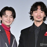 綾野剛「カラオケ行こ！」共演・齋藤潤にサプライズメッセージ 長電話の仲良しエピソードも 画像