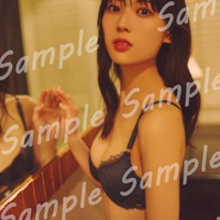 乃木坂46岩本蓮加、ネイビーランジェリーで大人な表情 ポストカード第6弾解禁【いたずらな風】 画像