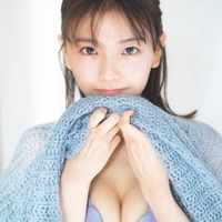 大熊杏優、ランジェリー姿で美バスト解放 透明感溢れる 画像