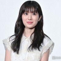 福本莉子、ミニワンピでほっそり美脚披露「全決」オフショに「スタイル抜群」「可愛すぎる」の声 画像