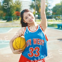 日向坂46濱岸ひより、お茶目・大人な素顔…様々な表情で魅了 1st写真集封⼊ポストカード6種解禁【もしも】 画像