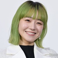 奈緒、“人生初”緑ヘアをお披露目「レタス頭が大切なビジュアル」撮影でのハプニングも明かす【東京サラダボウル】 画像