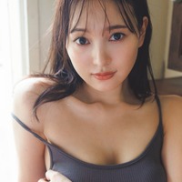 兒玉遥、美デコルテ輝くキャミソール姿 至近距離ショットにドキッ 画像