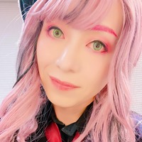 SHAZNA・IZAM、28年前との比較ショット公開 網タイツから美脚スラリ「ツインテ最強」「美人すぎる」の声 画像