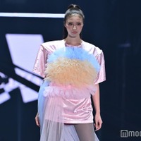 せいら、透けタイツから美脚見せ【TGC2025S/S】 画像