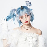 平手友梨奈、新曲「イニミニマイニモ」デジタルリリース決定 青髪姿のコンセプトフォト&ジャケ写公開 画像