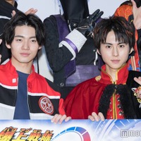 井内悠陽・酒井大成ら「爆上戦隊ブンブンジャーVSキングオージャー」キャスト豪華集結 “ほっこり”トークに笑顔「赤の人って似るんですね」 画像