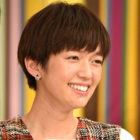 佐藤栞里、大阪グルメを満喫!幸せ笑顔SHOTに反響「見てるだけで癒される」「可愛い!美味しそう!」 画像